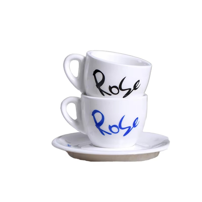 Espressokoppfat i porselen til kafégave